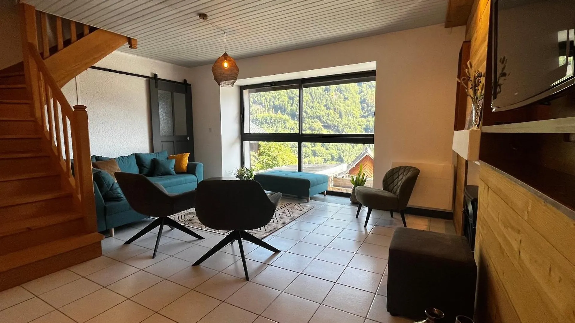 Holiday home Luxe Gite In Ski- En Fietsparadijs Allemond Villa